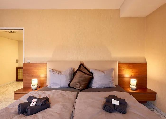 Prestige Luxury Haven W Free Parking And Sauna